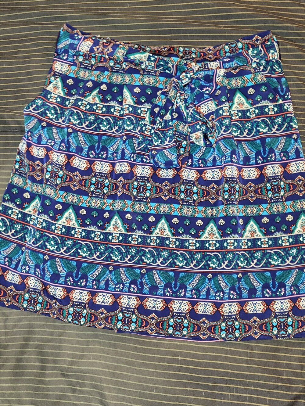 Alya Lined Skirt Belt Tied Size Medium With Pockets Blue Red Geometric Pattern